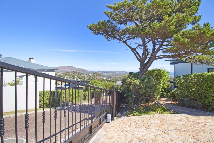 To Let 1 Bedroom Property for Rent in San Michel Western Cape